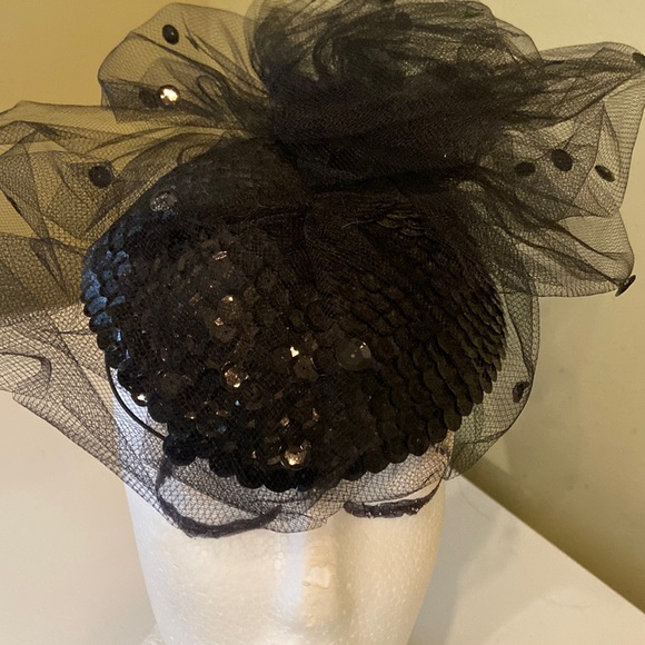 Really Cute Black Sequin Caplet by Whittall & Javits - Picture 1 of 13